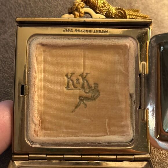 Vintage K&K Kotler Kopit Rhinestone Face Powder Mirror Compact with Original Pow - Picture 5 of 8